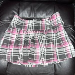 Super cute vintage low waisted roxy micro mini skirt!!!